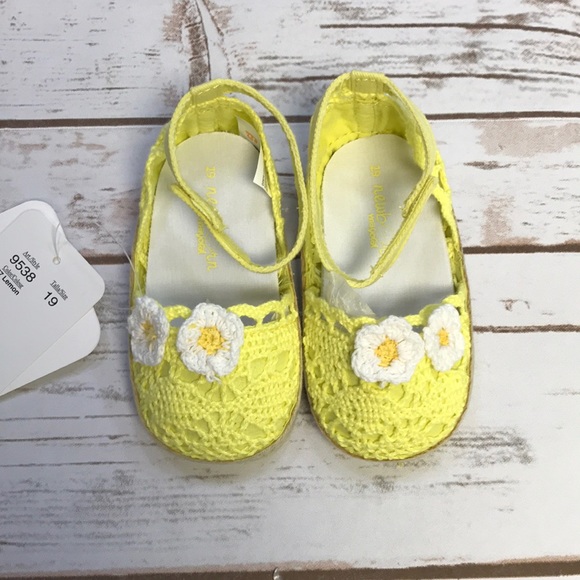 ***Mayoral Yellow Shoes - Picture 3 of 4